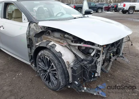 2016 Nissan Maxima 3.5 Platinum z USA, uszkodzony, nr VIN 1N4AA6AP0GC904297